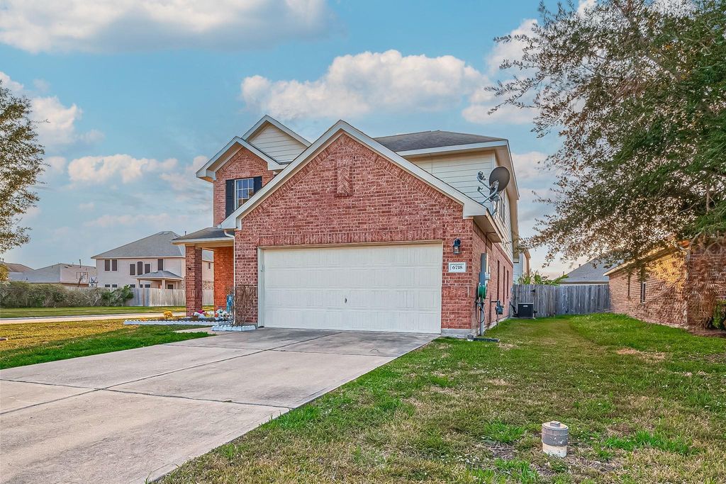 6718 Poplar Bend Lane, Dickinson, TX 77539