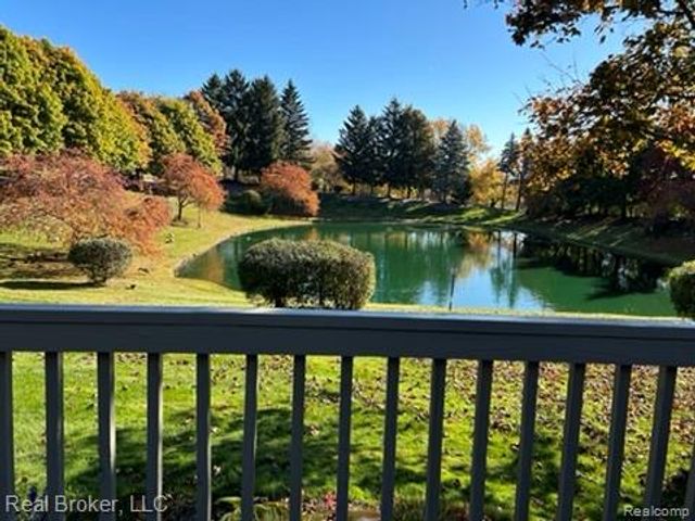 37814 Avon Lane, Farmington Hills, MI 48331
