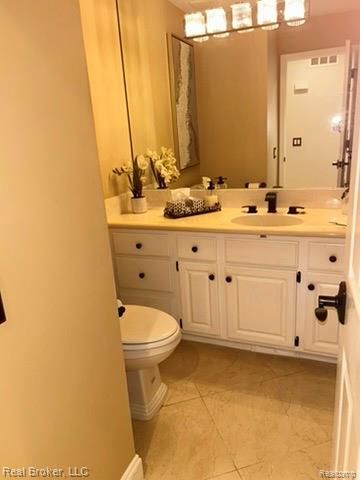37814 Avon Lane, Farmington Hills, MI 48331