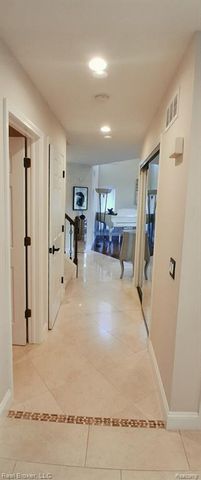 37814 Avon Lane, Farmington Hills, MI 48331