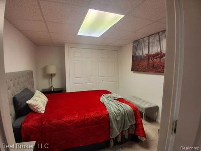 37814 Avon Lane, Farmington Hills, MI 48331