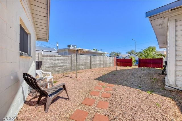 23 Magnesium Street, Henderson, NV 89015