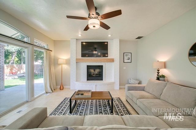 1823 N Radcliffe Way, Eagle, ID 83616