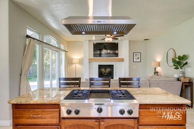 1823 N Radcliffe Way, Eagle, ID 83616