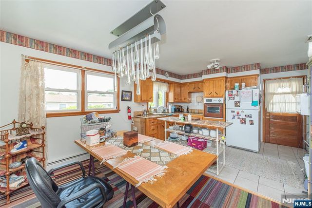 48 Whittaker, Woodland Park, NJ 07424