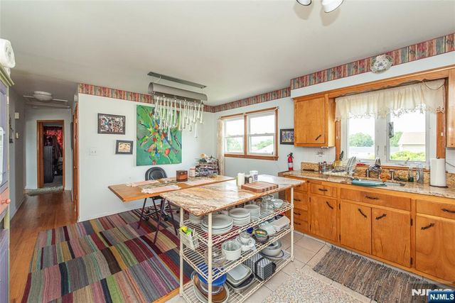 48 Whittaker, Woodland Park, NJ 07424