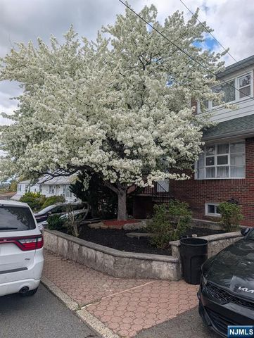 48 Whittaker, Woodland Park, NJ 07424