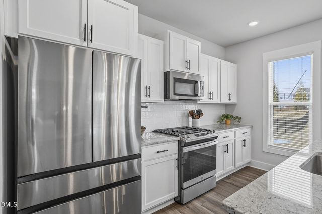 16 Ashbrook Cove, Fuquay Varina, NC 27526