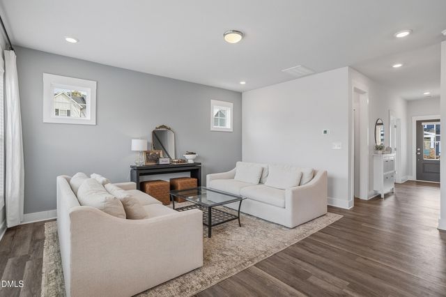 16 Ashbrook Cove, Fuquay Varina, NC 27526