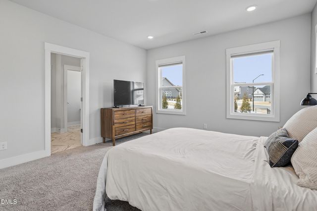 16 Ashbrook Cove, Fuquay Varina, NC 27526