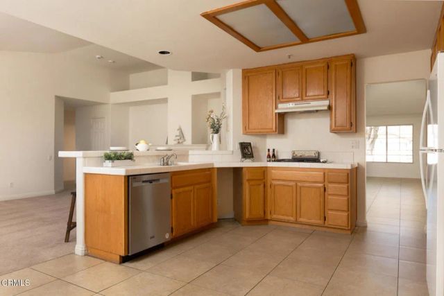 708 Binnacle Street, Oxnard, CA 93035