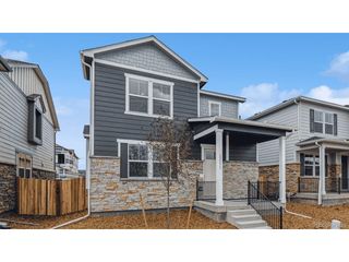 687 N Ukraine St, Aurora, CO 80018