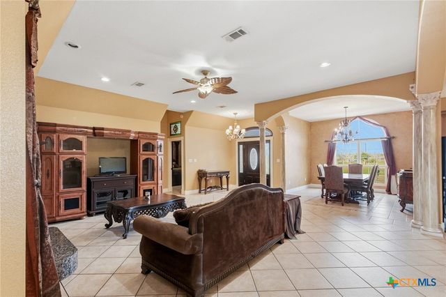 1739 Old Goliad Road, Victoria, TX 77905