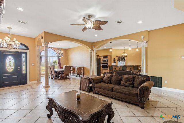 1739 Old Goliad Road, Victoria, TX 77905