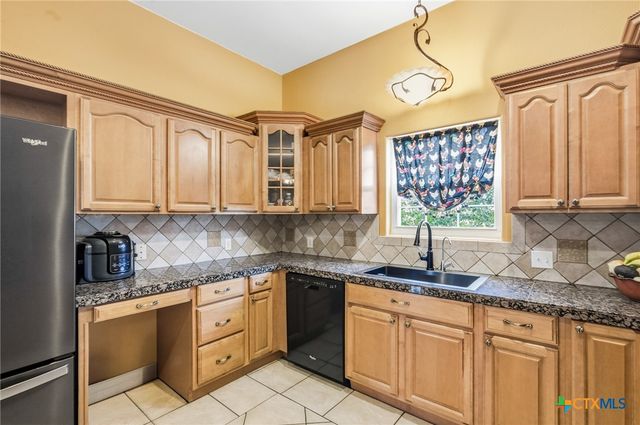 1739 Old Goliad Road, Victoria, TX 77905