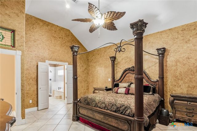 1739 Old Goliad Road, Victoria, TX 77905