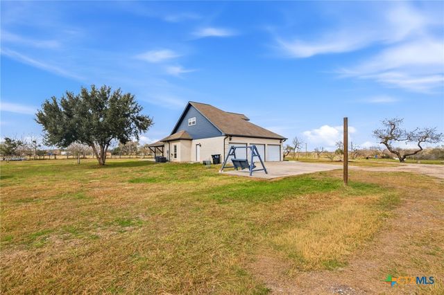 1739 Old Goliad Road, Victoria, TX 77905