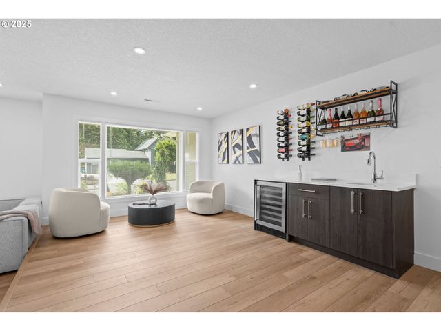 207 PHOENIX Way, Vancouver, WA 98661