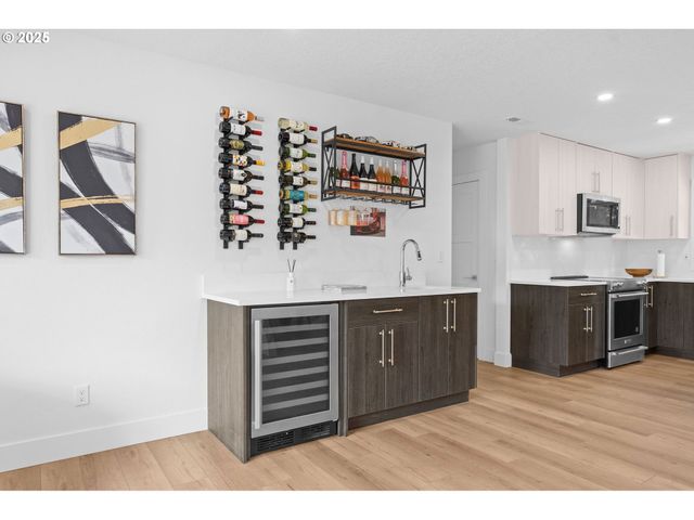 207 PHOENIX Way, Vancouver, WA 98661