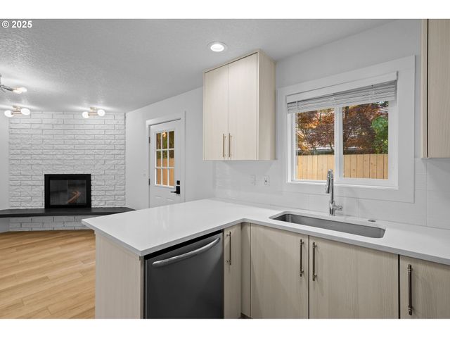 207 PHOENIX Way, Vancouver, WA 98661