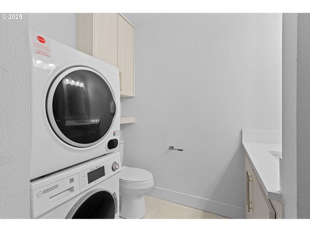 207 PHOENIX Way, Vancouver, WA 98661