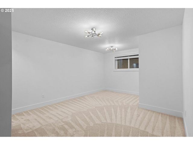 207 PHOENIX Way, Vancouver, WA 98661