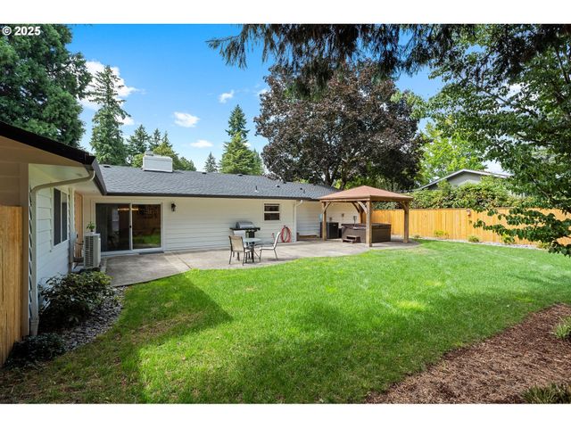 207 PHOENIX Way, Vancouver, WA 98661