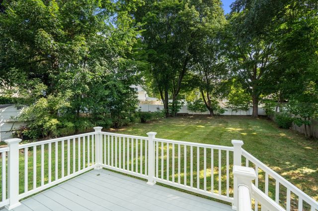 26 Elliott St, Reading, MA 01867