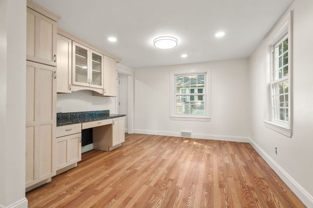 26 Elliott St, Reading, MA 01867