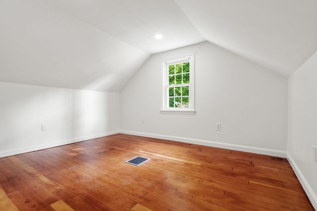 26 Elliott St, Reading, MA 01867