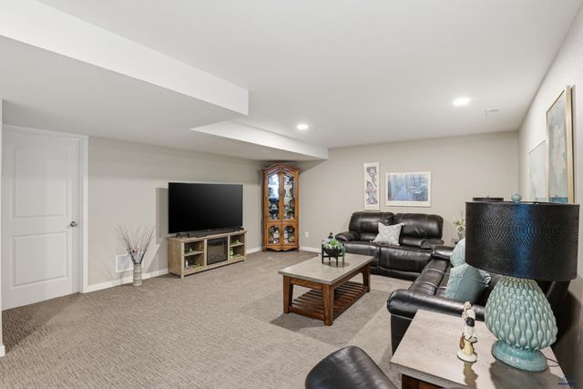 5808 DERRINGER RD, Rapid City, SD 57703