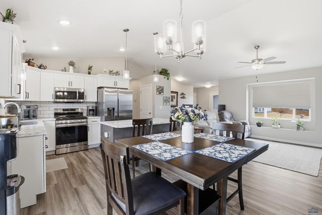 5808 DERRINGER RD, Rapid City, SD 57703