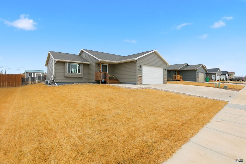 5808 DERRINGER RD, Rapid City, SD 57703