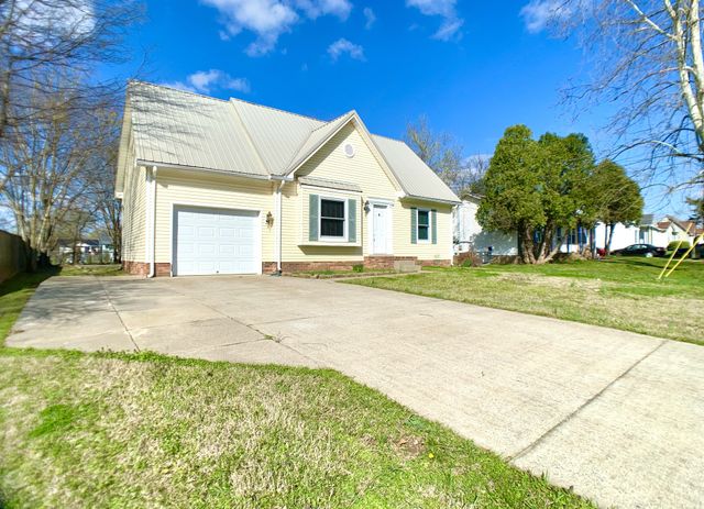 219 Jim Thorpe Dr, Clarksville, TN 37042