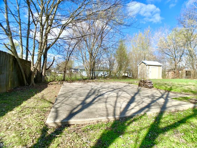 219 Jim Thorpe Dr, Clarksville, TN 37042