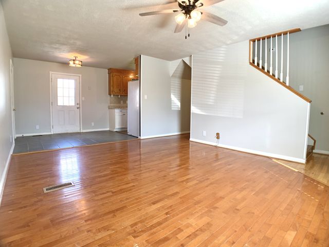 219 Jim Thorpe Dr, Clarksville, TN 37042