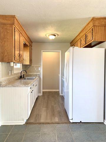 219 Jim Thorpe Dr, Clarksville, TN 37042