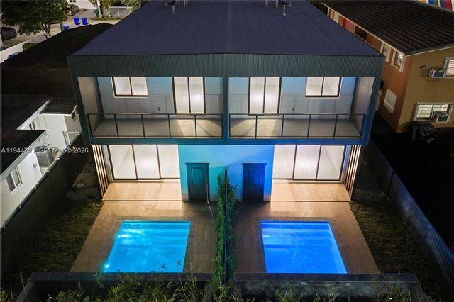 3187 SW 23rd St B, Miami, FL 33145