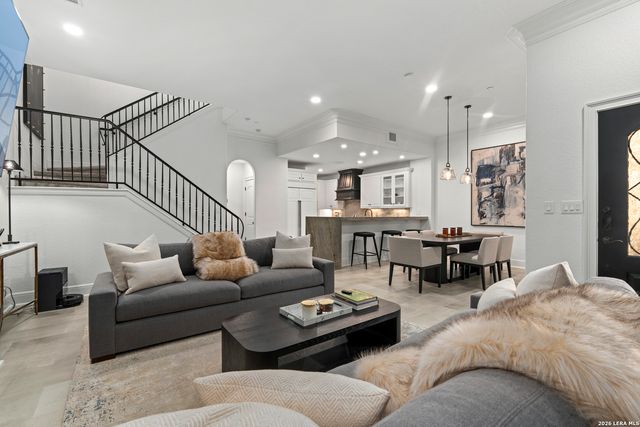 123 Eaton St Apt 102, San Antonio, TX 78209
