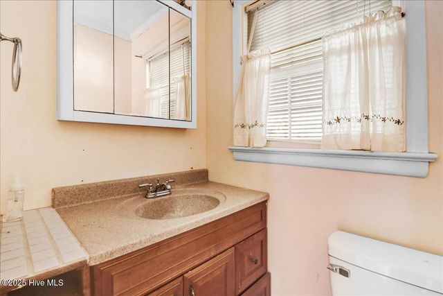 407 S Jefferson Avenue, Goldsboro, NC 27530