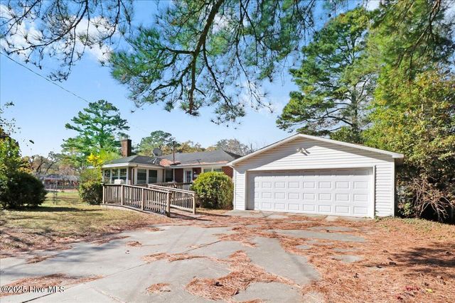 407 S Jefferson Avenue, Goldsboro, NC 27530