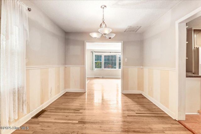 407 S Jefferson Avenue, Goldsboro, NC 27530