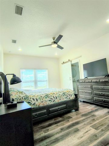 1070 LAKE ARIANA BOULEVARD, Auburndale, FL 33823