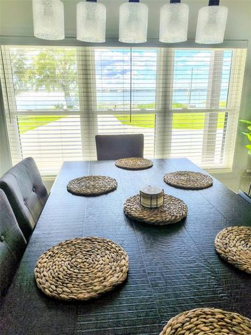 1070 LAKE ARIANA BOULEVARD, Auburndale, FL 33823