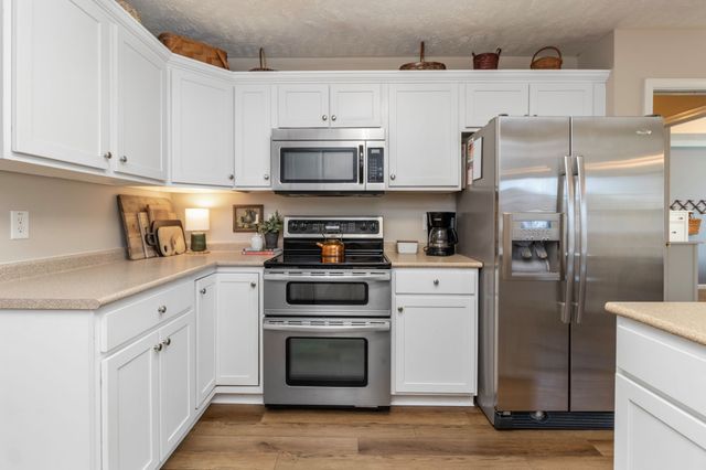 3572 Rabbit Run Trl, Adams, TN 37010