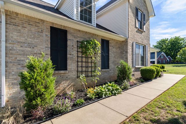 3572 Rabbit Run Trl, Adams, TN 37010