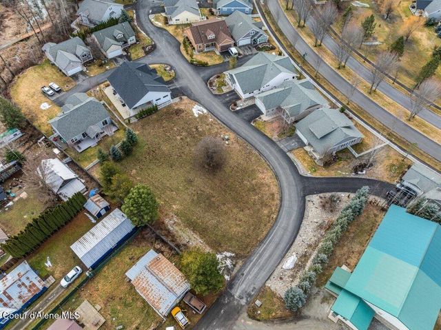 407 Becker LN, Dover, ID 83825