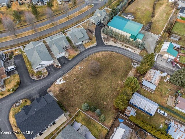 407 Becker LN, Dover, ID 83825