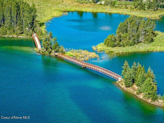 407 Becker LN, Dover, ID 83825