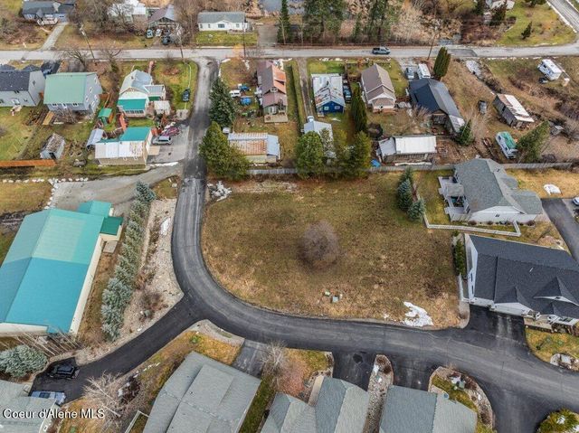 407 Becker LN, Dover, ID 83825